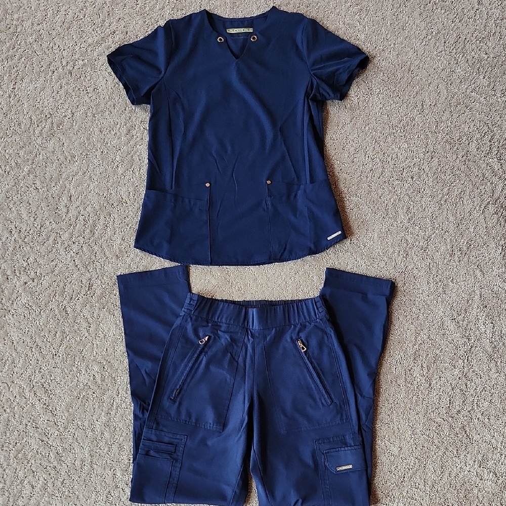 Lauderdale Women's Scrub Set